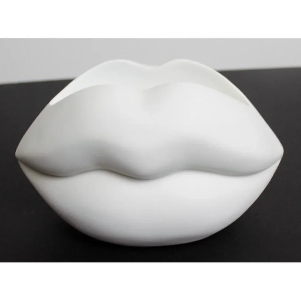 New MCM Large Lips / Mouth White Retro Modern Succulent Flower Planter Pot
